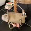 2026 Nuevo Bolso Boston Estilo Nicho con Patrón de Lichi, Bolso de Mano Versátil, Bolso Cruzado de Hombro Casual y Elegante para Mujer
