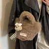 Nova bolsa tiracolo simples para meninas, moda inclinada, para o trabalho, estilo de ombro único, bolsa de mão fofa, 2026 feminina, pelúcia, outono