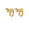 Aliexpress Europeo y Americano Transfronterizo Lujo Ligero Ins Mariposa Cobre Pedrería Versátil Clips para Orejas y Pendientes para Mujer Venta al por Mayor