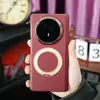 Funda Adecuada para Teléfono Honor Magicv5 con Borde Dorado Soporte Magnético Giratorio 360 grados V5 Eje Central Doble Anti-Caída Funda de Imitación de Cuero