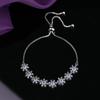 Pulsera Pequeña Fresca Elegante Chapada en Plata s925 Diamante Verde Nieve Ajustable con Cordón Joyería de Mano Flor de Gama Alta para Mujer