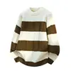 Otoño Invierno 2026 Nuevo Suéter de Punto con Bloques de Color y Cuello Redondo para Hombre Moda Juvenil Casual Capa Base