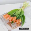 7 tulipanes artificiales agrupados con tallos de goma suave, arreglo floral de escritorio para el hogar estilo crema, flores decorativas para sala de estar