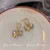 Elegantes pendientes de mariposa de cristal con circonitas para mujer, nuevos pendientes de perlas de moda japonesa y coreana, delicados y de alta gama que combinan con todo.
