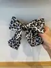 Horquilla con Lazo Estampado de Leopardo Transfronteriza Pinza de Resorte de Cinta Elegante Accesorios para el Cabello de Temperamento Versátil para la Parte Posterior de la Cabeza Venta al por Mayor