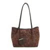 Bolsa Tote Retrô Estilo Coreano Sensação Solta Cor Sólida Camurça Flanela Outono 2026 Nova Casual Trabalho Deslocamento Bolsa de Ombro Único
