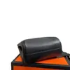 Nueva bolsa de pecho estilo Kelly de cuero de plena flor con patrón de lichi, unisex, diseño casual y simple, adecuada para llevar al hombro o cruzada