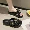 Pantuflas de Verano para Mujer para Interiores Antideslizantes Estilo Coreano de Moda Tendencia Estilo Ins Celebridad de Internet Versátiles Ropa de Exterior Sandalias de Una Tira de Verano y Pantuflas