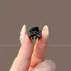 Presilhas de cabelo pequenas para outono e inverno para mulheres, exalando um estilo sofisticado, novo design de 2026, adequadas para a testa, lateral da cabeça e nuca, ideais para quem tem cabelo fino