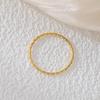 Anillo sencillo de lujo ligero japonés y coreano de 1 mm estrellado diseño nicho ins acero de titanio chapado en oro de 18 quilates anillo de cola anillo liso anillo