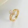 Anillo de Moda Apilable de Doble Capa Estilo Lujo Ligero con Diamante Principal + Combinación de Anillo de Fila de Diamantes en Forma de V, Joyería Versátil al por Mayor para Venta Transfronteriza