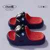Accesorios de Dibujos Animados Sandalias Infantiles para Niñas 2026 Verano Nuevas para Interiores Suela Gruesa Antideslizantes Resistentes al Desgaste Transpirables Pantuflas para Padres e Hijos para Niños