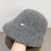 Novo Chapéu de Pescador Retrô Outono e Inverno 2026 para Mulheres, Chapéu Balde Quente Versátil, Boné de Beisebol de Malha Pequena Moda Tendência