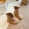 Botines de gamuza para niña, botines convertibles para bebé, nuevo estilo otoño 2026 botines sencillos, zapatos sencillos antideslizantes para niños, estilo coreano