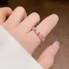 Anillo de Lujo Ligero con Diamantes Completos y Diamante Rosa Abierto Ajustable para Dedo Índice Apilable Anillo de Temperamento de Gama Alta Joyería Versátil para Mano Venta al por Mayor