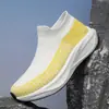 Zapatos deportivos transpirables, suaves y cómodos para hombre, zapatillas casuales de malla transpirable para mujer, zapatillas de correr ligeras de suela suave para el uso diario