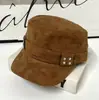 Sombrero Ecuestre Nuevo de Otoño/Invierno Coreano al por Mayor Moda para Mujer Gorra Militar de Felpa Gamuza con Copa Plana Boina Artística Británica de Ala Plana