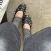 Zapatos planos de piel auténtica con tachuelas para mujer, zapatos de un solo color de corte bajo, nuevo modelo de otoño, piel auténtica por dentro y por fuera, punta redonda, cómodos zapatos bajos de un solo color para mujer, talla 40