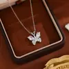 Nuevo Collar de Mariposa para Mujer, Versátil y de Alta Gama, Colgante de Mariposa de Circonita, Moderno y Sencillo, Acero de Titanio, Joyería para Mujer que No se Desvanece