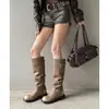 Botas largas de mujer color cuero, nuevo estilo otoño/invierno, punta redonda, con hebilla, de tacón alto, caña recta, hasta la rodilla
