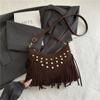 Moda Nuevo Verano Bolso Ligero con Borlas Tendencia Remaches Diseño de Nicho Bolso Retro Tipo Silla Bolso de Hombro Cruzado