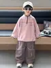 Conjunto de Ropa de Otoño para Niños 2026 Nuevo Estilo Coreano Infantil Súper Elegante Conjunto Deportivo de Dos Piezas para Primavera y Otoño para Niños Pequeños