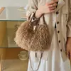 Bolso peludo nuevo para Otoño/Invierno 2026 Bolso de hombro fresco y dulce Bolso cruzado versátil y moderno Bolso de felpa para mujer