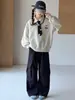 Sudadera para Niñas Primavera y Otoño 2026 Nueva Moda Infantil Cuello Peter Pan Estilo Universitario Conjunto de Otoño para Niños Mayores Manga Larga