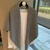 Cachecol Triangular de Tricô Japonês e Coreano, Xale de Lã Listrado de Alta Qualidade, Colete de Outono e Inverno, Xale Pequeno com Recortes Ondulados
