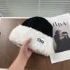 Gorros Cálidos de Otoño e Invierno para Mujeres con Circunferencia de Cabeza Grande, Gorros de Lana Tejida, Gorros de Felpa Versátiles de Celebridad de Internet, Pequeños Gorros Versátiles para el Frío que Muestran la Cara, Modernos