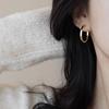 Pendientes sencillos de alta gama de estilo frío, elegantes, de nicho, con personalidad, ligeros, de lujo y diseño moderno para mujer.
