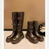 Botas Curtas de Couro Vintage com Fivela de Metal Botas Longas de Cano Reto Botas de Cano Alto Alargadas Femininas com Fivela de Cinto Botas de Motociclista Western para Montaria Emagrecedoras