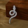 Broche de metal em forma de cobra de zircônia com galvanoplastia de ouro real, pins de moda personalizados, luxo leve, alta qualidade, corsage, atacado de fábrica