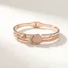 Nova Pulseira de Aço Titânio com Preço Especial para Mulheres em Formato de C Fashionável com Diamantes Resistente à Cor Alta Qualidade Joia para Melhor Amiga