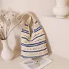Bolsa de Algodão Tecida com Ombro Vazado Direto da Fábrica Novo Estilo Vento Preguiçoso Listrada Palha Tecida Bolsa de Praia para Férias à Beira-Mar