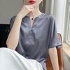 2025 Nova Camiseta de Verão de Cetim Sedoso com Decote em V e Manga Curta para Mulheres, Cor Pura, Solta, Pulôver, Camiseta Básica para Mulheres