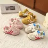 Zapatillas retro estilo coreano para niños, colección primavera/verano 2026, unisex, suela suave, transpirables, versátiles, zapatillas de moda con velcro