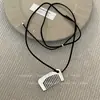 Collar Colgante Peine de Diseño de Nicho de Moda Estilo Coreano, Cadena Larga Ajustable de Cordón de Cuero de Lujo Ligero de Moda