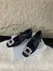 Sapatos de Salto Grosso Retro com Strass Sapatos Femininos Quentes Outono e Inverno Novos Versáteis Franceses Mary Jane Sapatos de Pelo