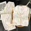 Pijama com bordado de cachorro listrado vertical amarelo creme com capuz para mulheres, algodão nuvem, modelagem solta, plus size, gola de lapela, conjunto de manga longa e calça longa