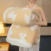 Manta Jacquard de Doble Capa de Lana de Cordero Catiónica con Lazo Manta Cubre Sofá Gruesa de Otoño e Invierno Manta de Forro Polar para Dormitorio Estudiantil