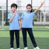 Uniformes de clase para estudiantes de secundaria de primavera y otoño, uniformes de escuela primaria, tops de manga corta de verano, conjunto deportivo de tres piezas de manga larga para niños