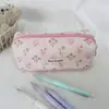 Estojo de lápis com zíper para armazenamento de tecido com laço de padrão floral leve para estudantes, bolsa de papelaria de alta estética, nécessaire organizadora de cosméticos