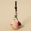 Pingente de chaveiro de carro de pássaro rechonchudo esculpido em madeira feito à mão, decoração fofa e requintada para bolsa para homens e mulheres, presente de aniversário