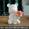 Oso Ofreciendo Flores Adorno de Oso de Cerámica Decoración de Escritorio de Lujo Ligero para Sala de Estar Mueble de TV Artesanías