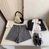 Elegantes Shorts de Traje Caqui de Gama Alta de Pierna Ancha para Mujer Nueva Colección Primavera Temprana Casual Delgado Versátil Versión Limpia Shorts tipo Bota Grises