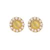 Pendientes elegantes de perlas de lujo ligeros de estilo francés, pendientes de orejas de gato de moda para mujer, pendientes de estilo coreano retro dulces que combinan con todo.