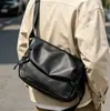 Nova bolsa de mensageiro dos homens moda versátil coreano casual de grande capacidade esportes bolsa de ombro bolsa de commuter bolsa de couro macio dos homens