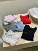 Camisa de Punto Henley de Canalé Vertical Minimalista Estilo Coreano de Verano Ajustada de Tacto Frío para Mujer W10220