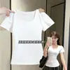Camiseta Amarilla de Manga Corta con Hombro Recto y Cuello en U Estilo Retro Americano para Mujer, Top Corto Adelgazante de Verano, Hermosa Chica Atractiva
